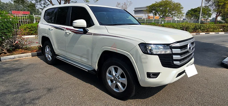 TOYOTA LAND CRUISER GXR TWIN TURBO KM 14000 ONLY G.C.C ACCIDENT FREE ORIGINAL PAINT63613129994370111