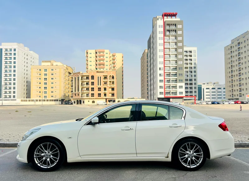 Infinity G25 2014 model white GCC SPECS REF.011663613736393859114
