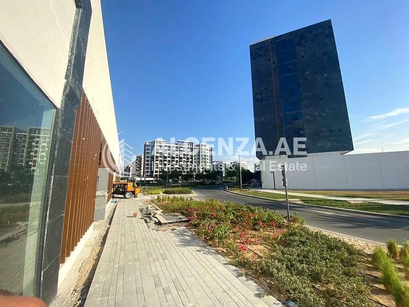 Vacant Retail Space | Shell and Core63621694123393114