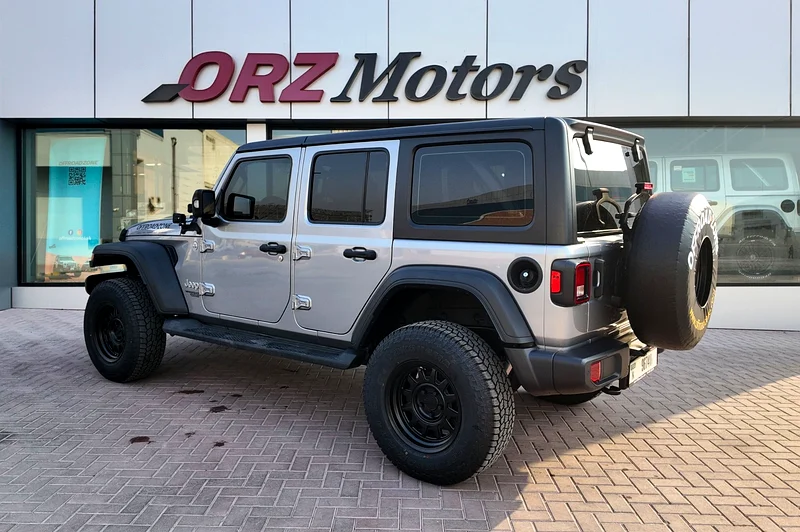 6 أشهر ضمان وحزمة خدمة لمدة سنة من Offroadzone - جيب رانجلر 2021 بابين فضي سبورت63612070439298114