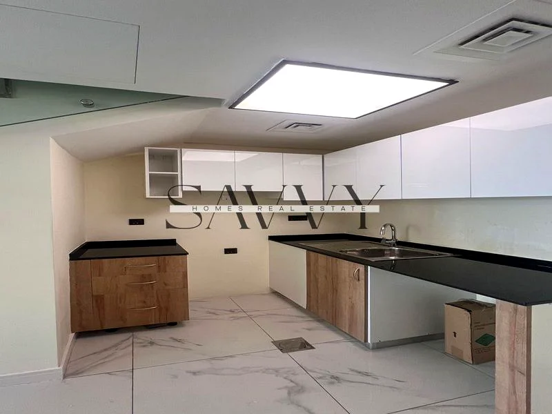 CLOSE TO POOL | PRIMCE LOCATION | SPACIOUS63735956510978112