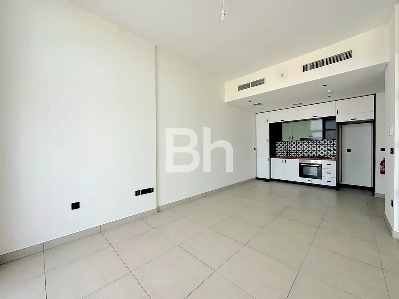 سبتمبر شاغر | مفروش بالكامل | إطلالة على السدرة63804674151937111