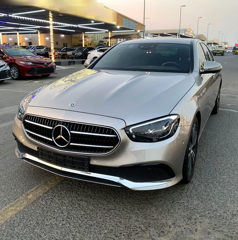Mercedes-Benz E250 v4 2.0L Model 202263613135024258112