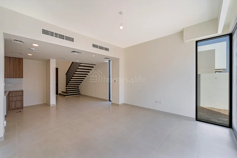 | SPACIOUS 4BR TOWNHOUSE | GREENBELT LOCATION |63737730290819114