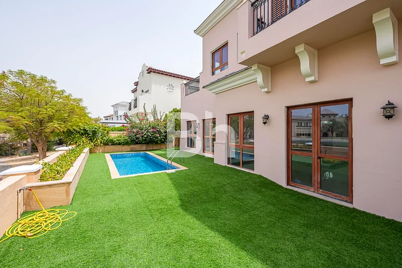 Spacious Layout | Vacant Villa | Stunning Views63926733943425112
