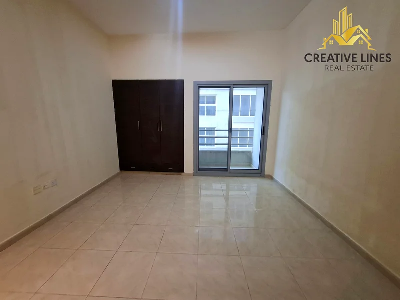 شقة واسعة جدًا وبمساحة أكبر من نوع غرفة نوم واحدة متوفرة للعائلات63755216043907114