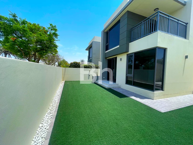 Single Row | Vacant | Close to Pool and Park63754928143746111