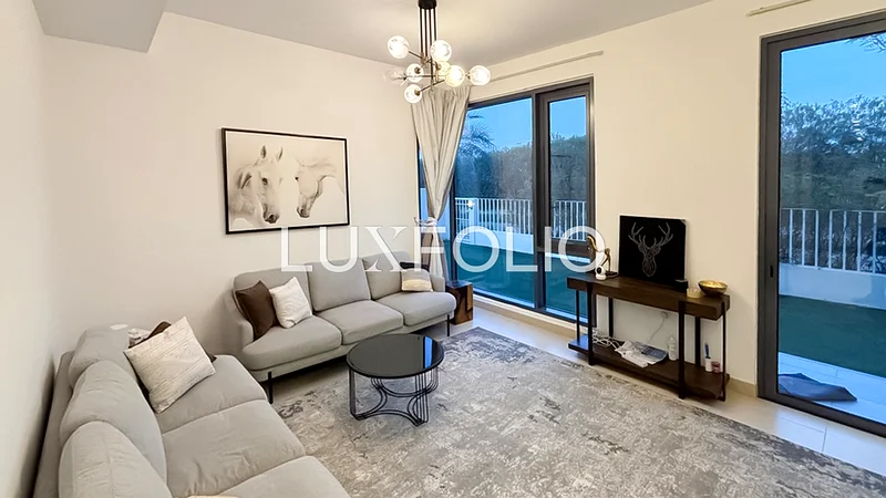 Rare | Optional Furnishing | Stunning Views63754830991105111