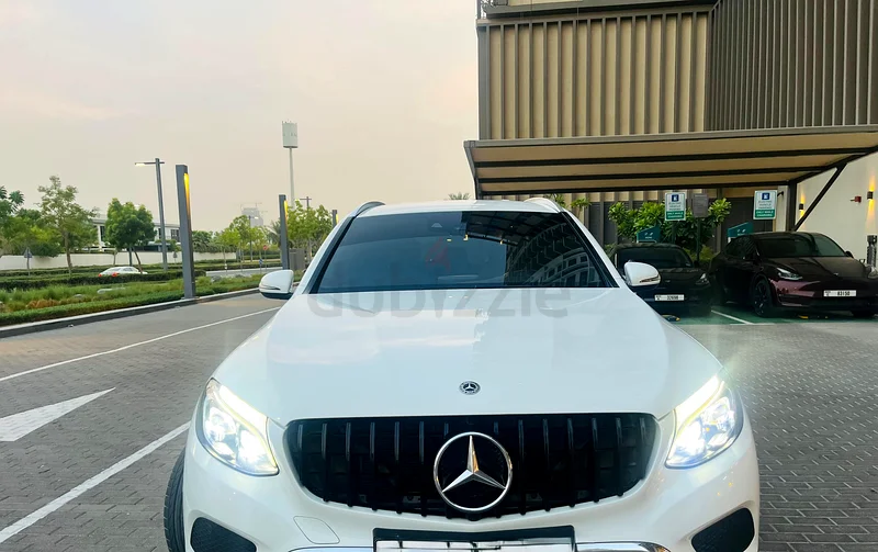 مرسيدس بنز GLC 250 4MATIC | مُستخدم من قبل عائلة بأقل من عامين مع ضمان | دول مجلس التعاون الخليجي | 94,000 كم |636134618979861128