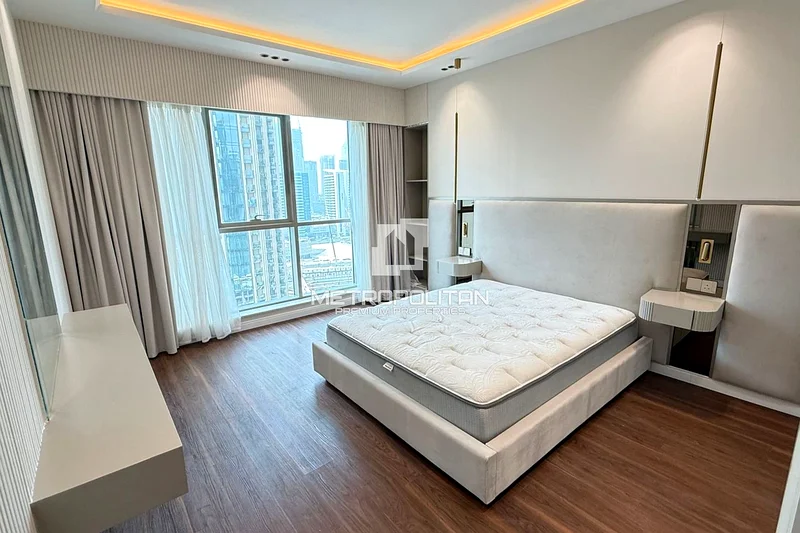 Fully Furnished | Prime Location | Stylish Layout63769450720771112