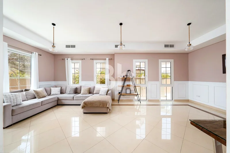 Immaculate Condition |Independent 3bed |Large Plot63925741785346111