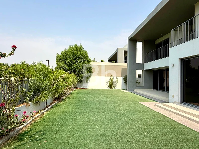 Pool and Park Backing | Vacant | Single Row63754730222209113