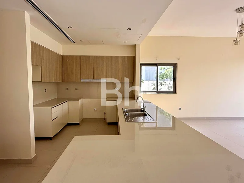 Pool and Park Backing | Vacant | Single Row63754730222209114