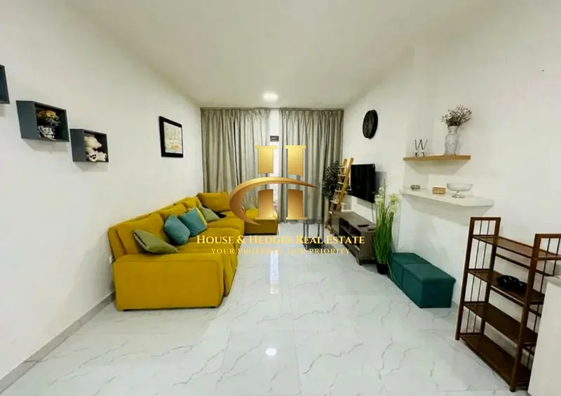 Pool View | 1 Bed + Study | Spacious Size63786429613697110