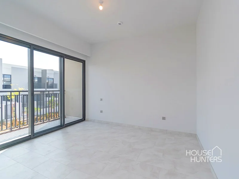 Single Row | Vacant | Close to Amenities63736339449475112