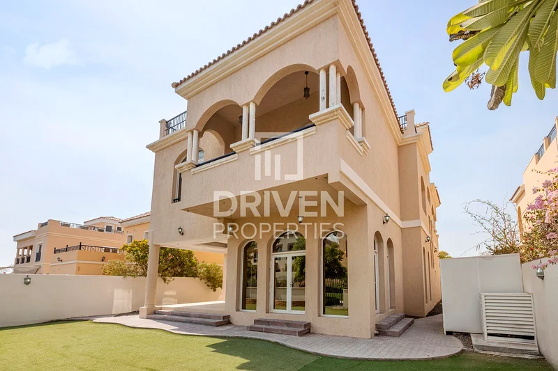 Single Row Villa with Basement | Near Pool and Gym63727565345410111