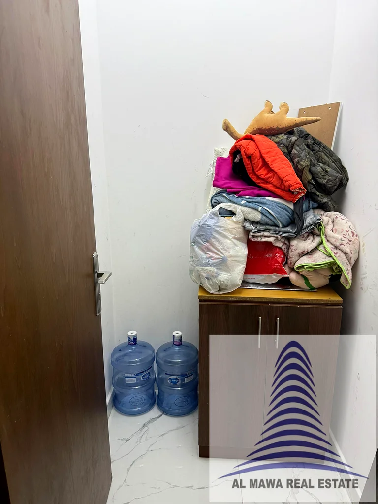 2 bedroom hall ( 2bhk) high floor furnished with store room  for Sale in oasis tower 263890376148099114