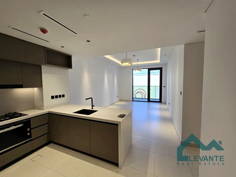 BRIGHT LAYOUT|SPACIOUS 2BHK | CIRCLE MALL VIEW63787593997058113