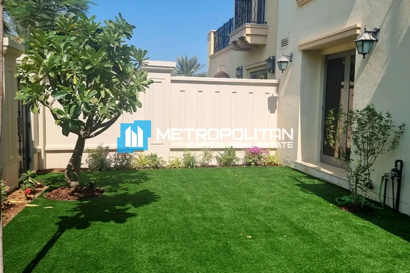 كويادريبلكس جاهز | 4 غرف نوم + غرفة خادمة | مسبح وصالة رياضية | إعادة بيع63850655803905112