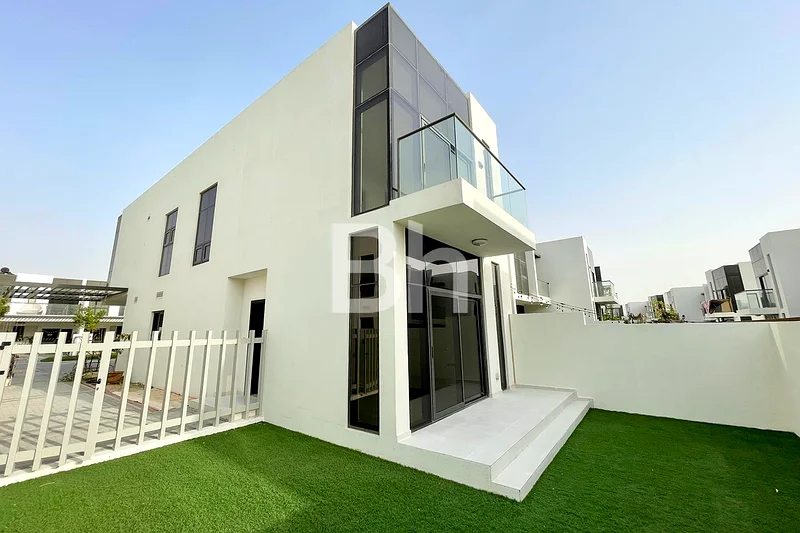 Corner Unit | Close to Community Swimming Pool64003601342467110