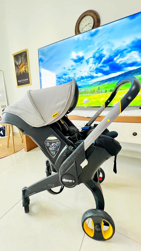 Stylish and Functional Baby Car Seat and stroller for Sale! dubizzle