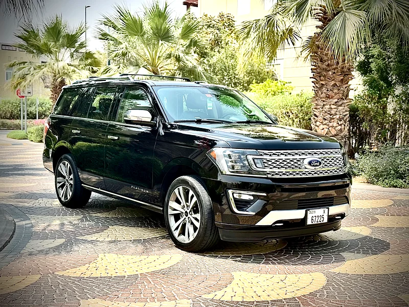 كما لو كانت جديدة تمامًا بلوتينوم أعلى فئة // دول مجلس التعاون الخليجي // سجل صيانة لدى الوكالة // بدون حوادث63612081067393112