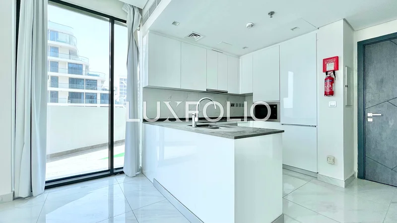 مكيف حراري | إضاءة طبيعية | شاغر63766068223874110