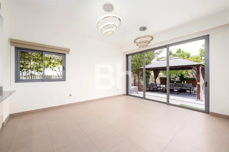 Amazing Location | Well Maintained | Corner Plot63761439825153113