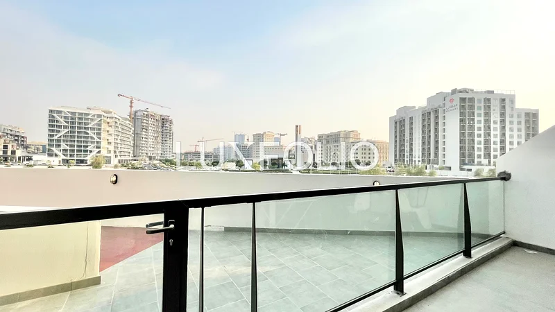 Direct Pool Access | Fully Furnished | Modern63765969764482112