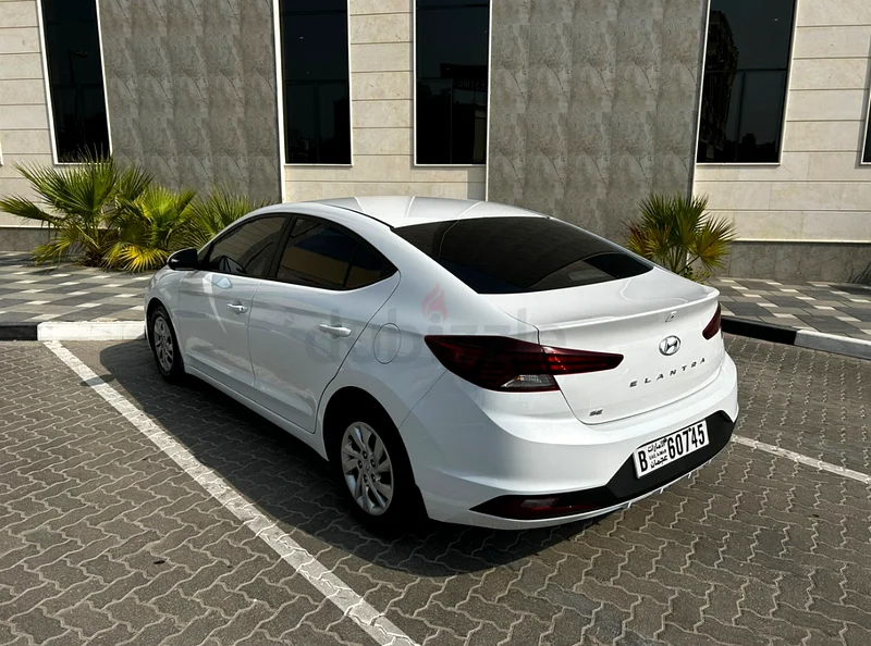 Hyundai Elantra 202063612087037826111