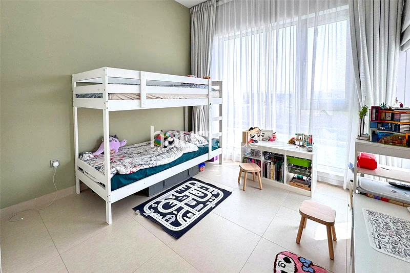 Single Row | Vacant on Transfer | Private Location63915585588097114