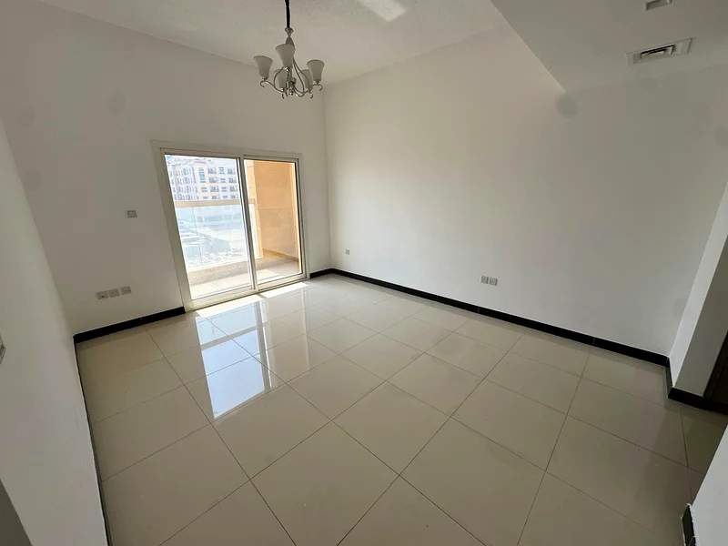 SCENIC VIEWS | PRIME LOCATION | POOL & GYM63742003590147113