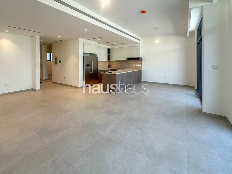 Type 3B1M | Quiet Location | Handover This Month63926406367618111