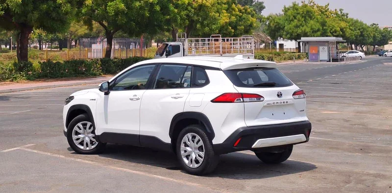 TOYOTA COROLLA CROSS 2023 1.8L HYBRID GCC (1250/-MONTHLY)63612447783810113