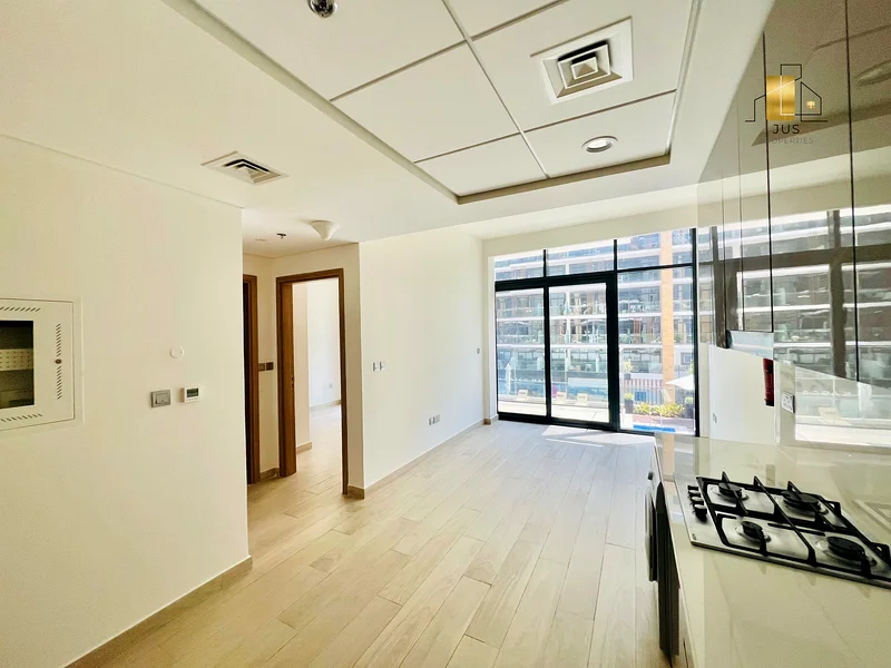 Burj Khalifa City Skyline View | Chiller Free | Lagoon Facing | Higher Floor | Best Deal63803638996355112