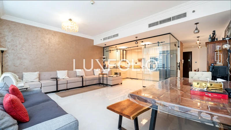 VOT | UPGRADED | SPACIOUS LAYOUT64039261212289110