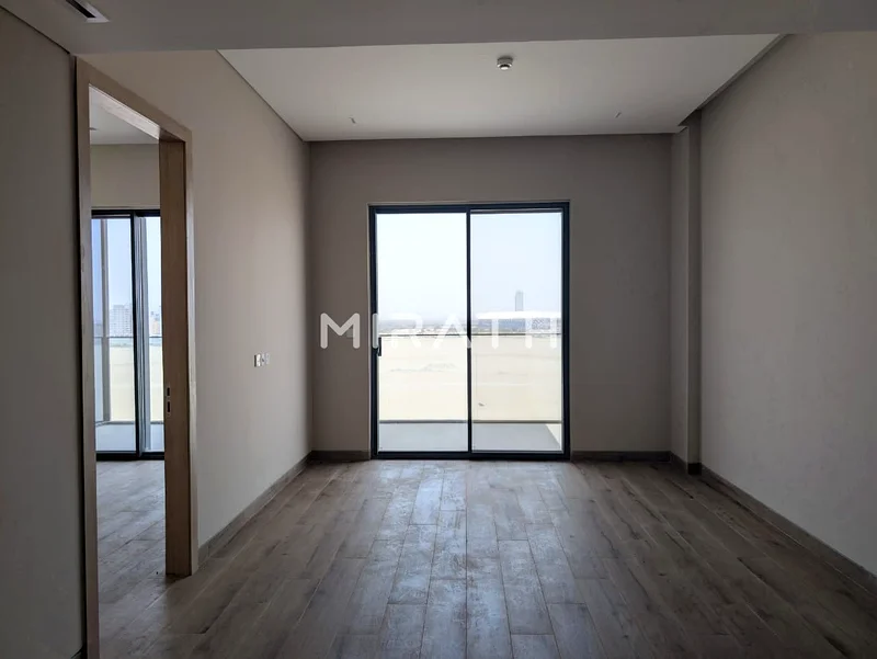 Ready To Move | Prime Location | Semi Furnished63809488568962113