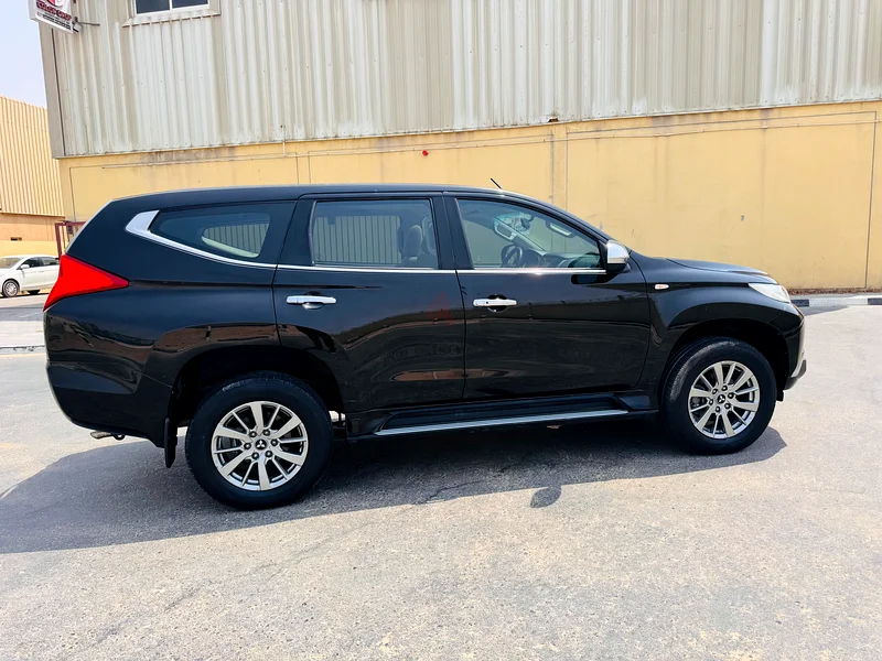 Mitsubishi Montero Sport GLS TOP 4WD Full Service History GCC Spec NO Accident63612068326274111