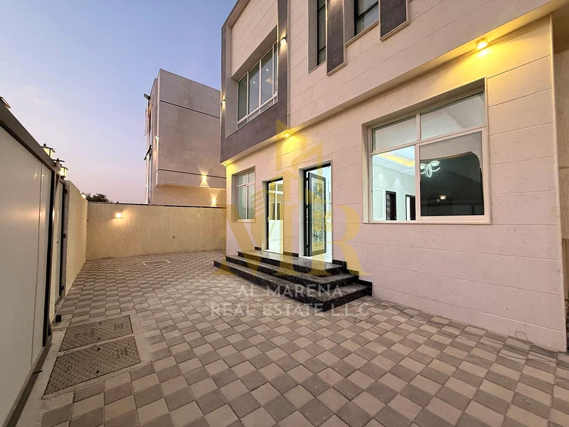 For sale, a distinctive villa in Al Helio, Ajman. Now's your chance to own a luxurious villa with a modern design and high-end finishes.63908146436994114