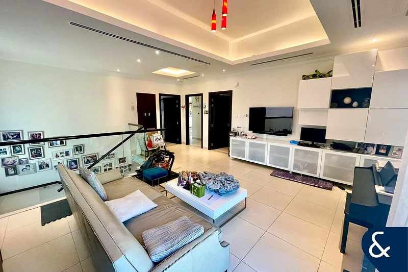 Type 3S1 | Great Location | VOT | End Unit64011442617217112