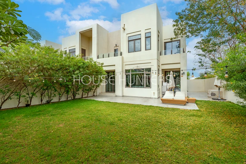 Exclusive | Corner Plot | XL Garden | Park views63919225853953110