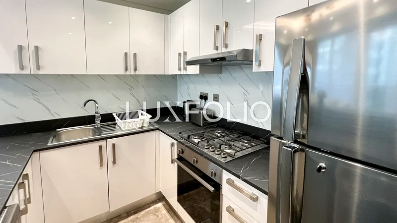 HIGH Floor | 2 Bedroom plus 3 Balcony | Upgraded!64036737276929114