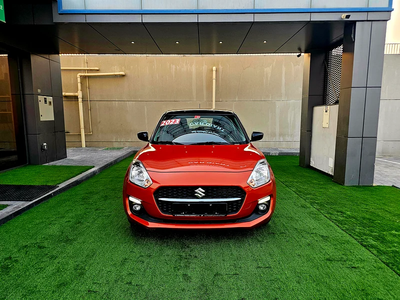 SWIFT 1.2L GCC VERSION / DUAL TONE / LOW MILEAGE63613467680641112