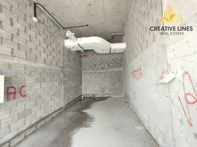 RETAIL FOR RENT| CHILLER FREE| PRIME LOCATION63621694089859114