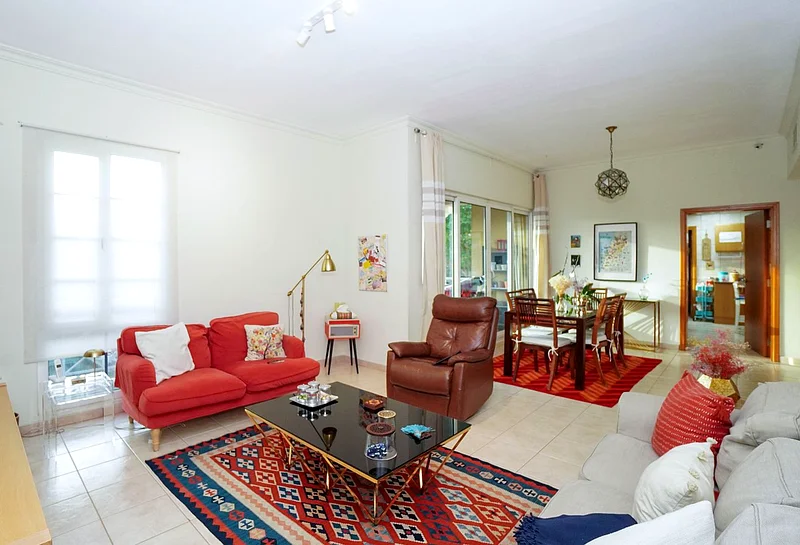 Spacious I Higher Floor I 2BR + Study63809488560129112