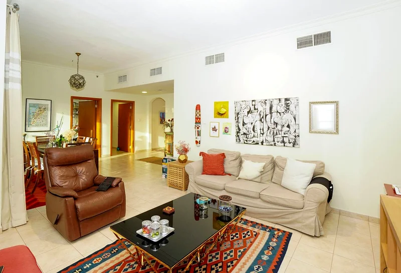 Spacious I Higher Floor I 2BR + Study63809488560129110
