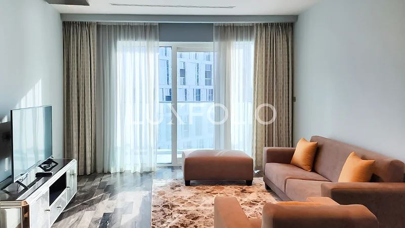 مفروش بالكامل | طابق عالي | تصميم فيندي63777728895105111