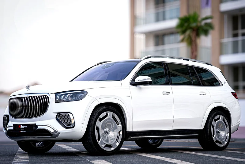 طقم مايباخ 2024 مرسيدس بنز GLS580 | 3000 كم63613462936065114
