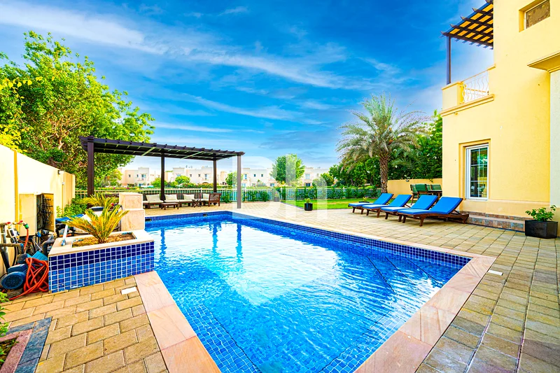 Lake View | Fully Upgraded | Private pool |63728818607105110