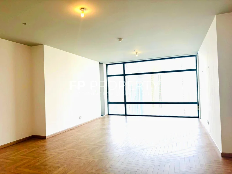 Huge Size | DIFC View | 2 parking | Upgraded63925515703298112